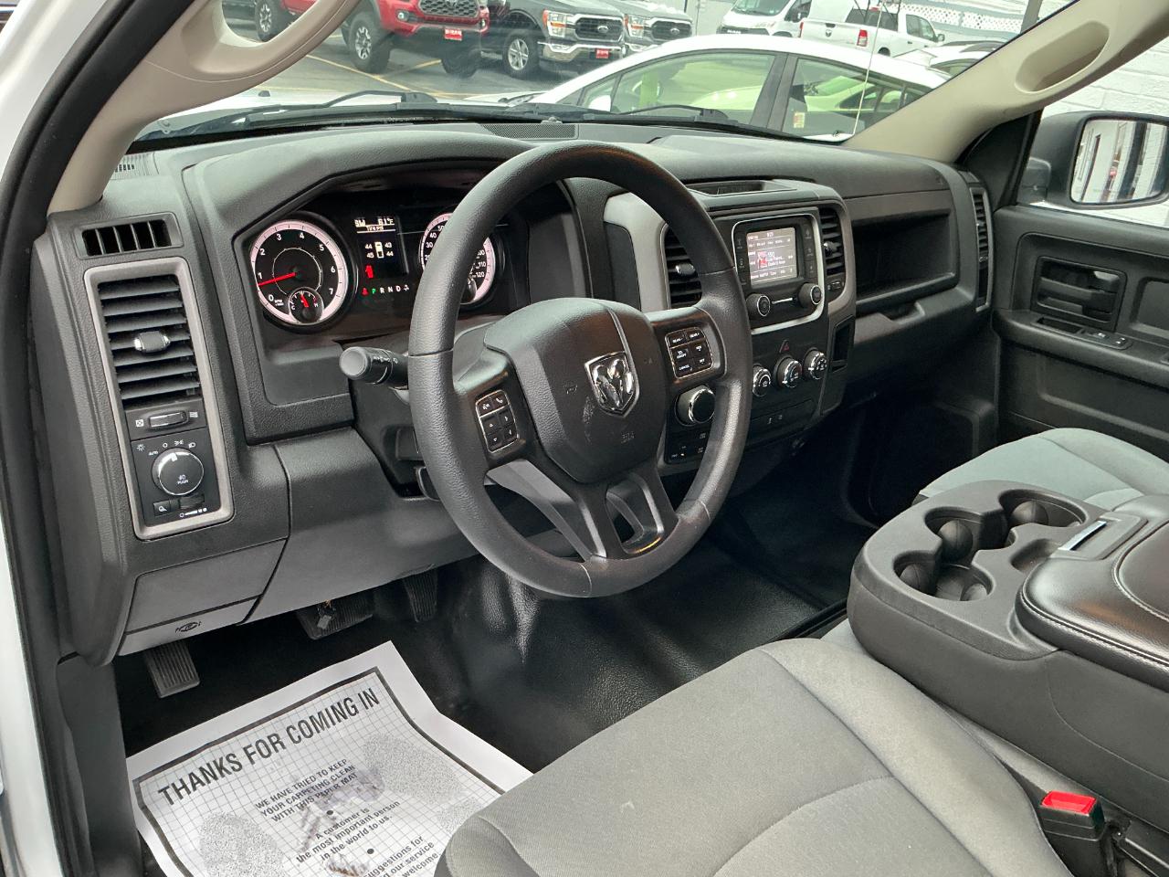 RAM 1500 Classic Tradesman 4x4 Crew Cab 5'7" Box 2023