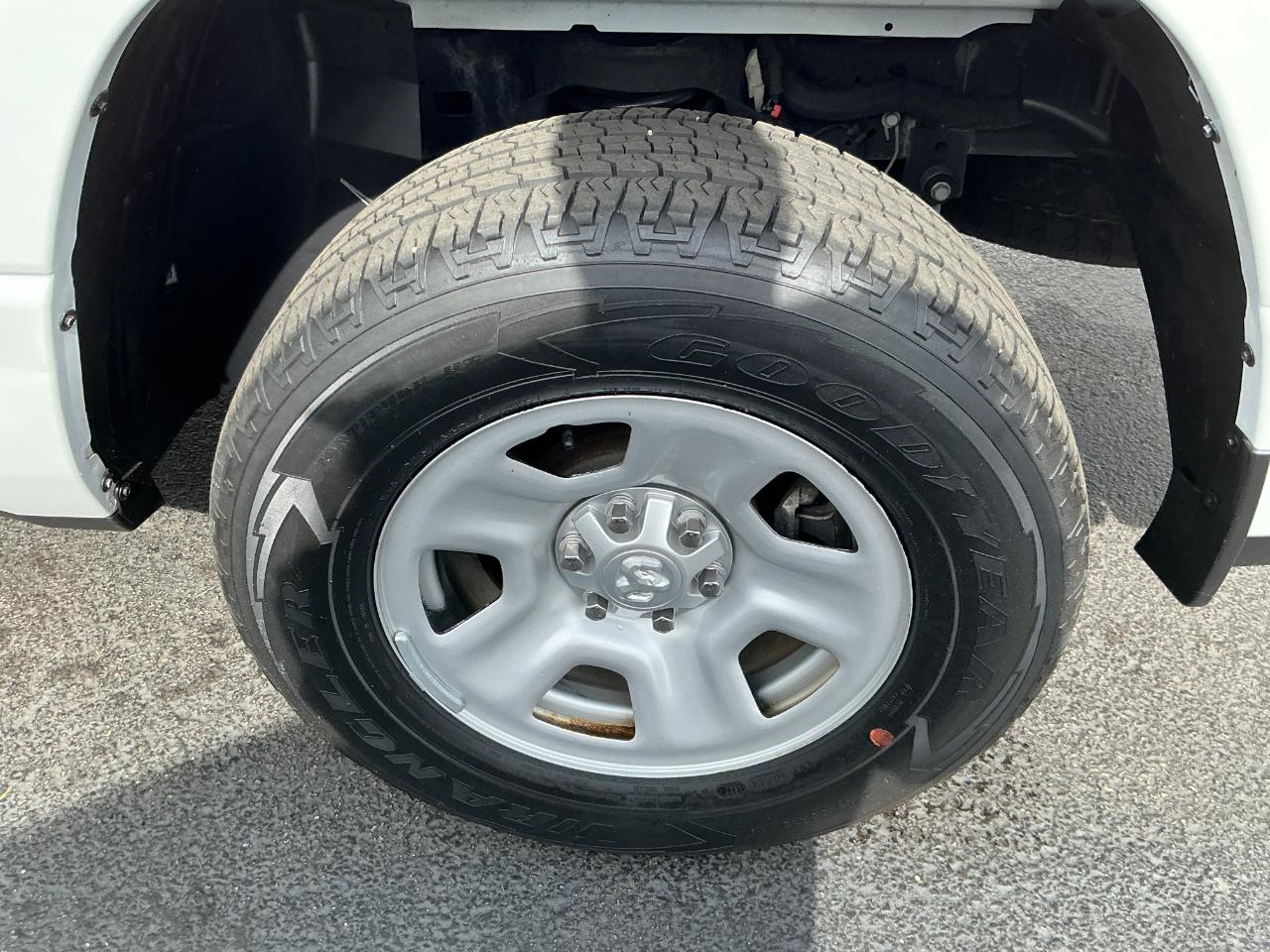 RAM 1500 Tradesman 4x4 Crew Cab 6'4" Box 2022