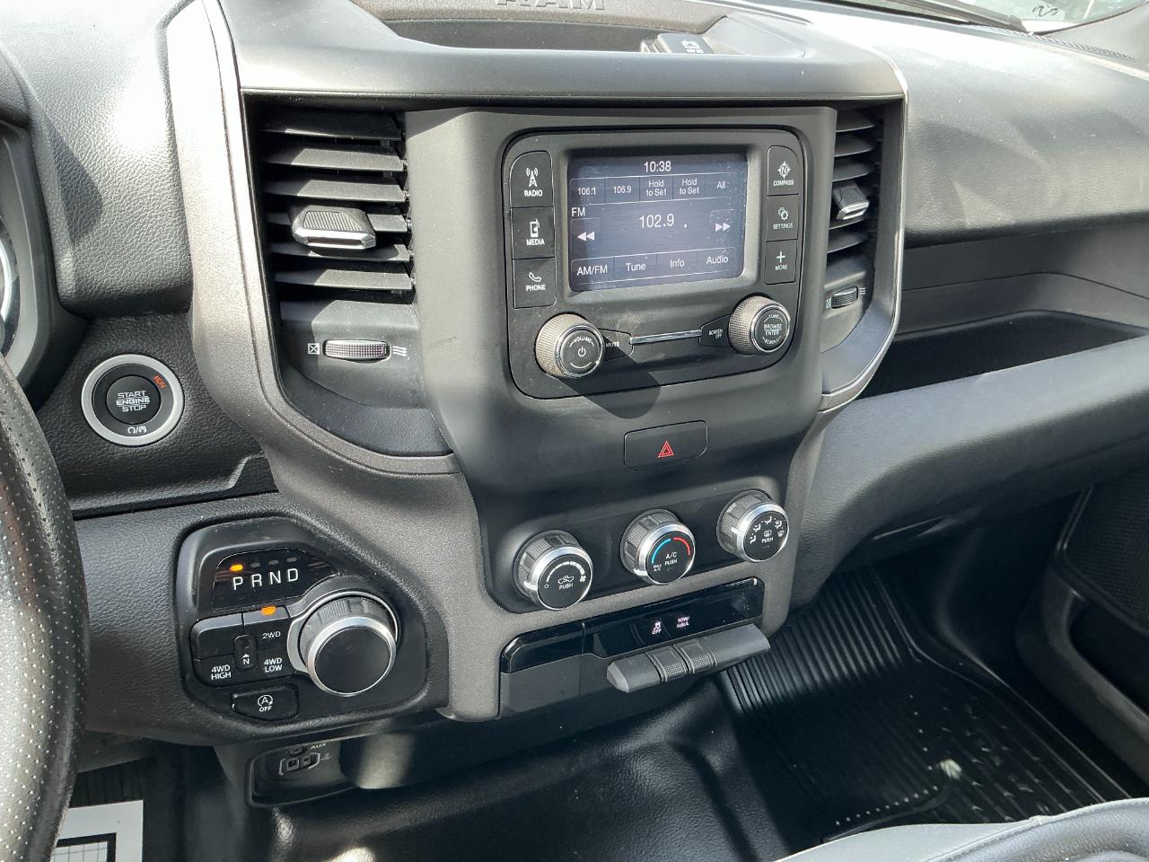 RAM 1500 Tradesman 4x4 Crew Cab 6'4" Box 2022