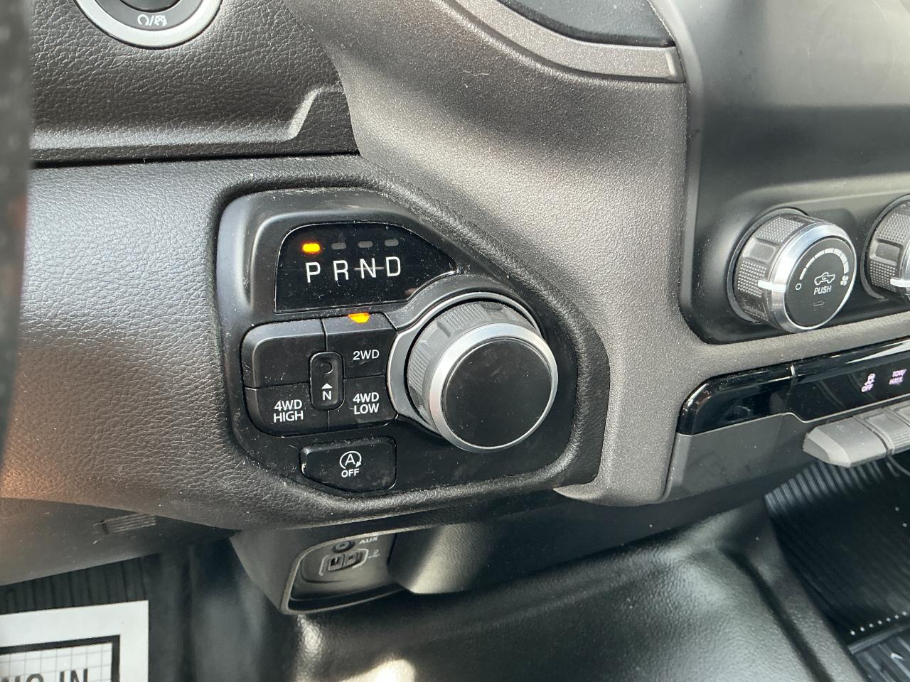 RAM 1500 Tradesman 4x4 Crew Cab 6'4" Box 2022