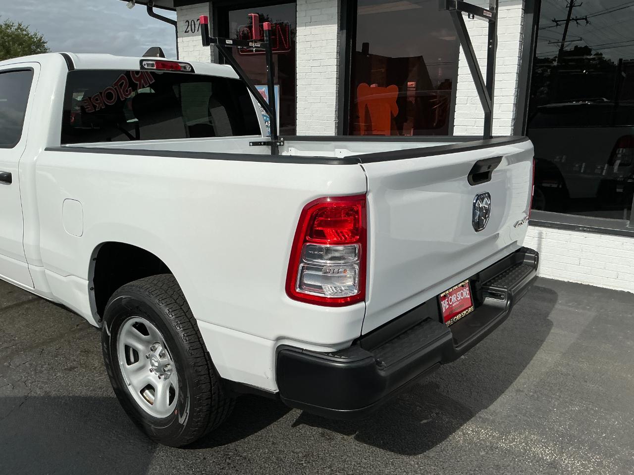 RAM 1500 Tradesman 4x4 Crew Cab 6'4" Box 2022