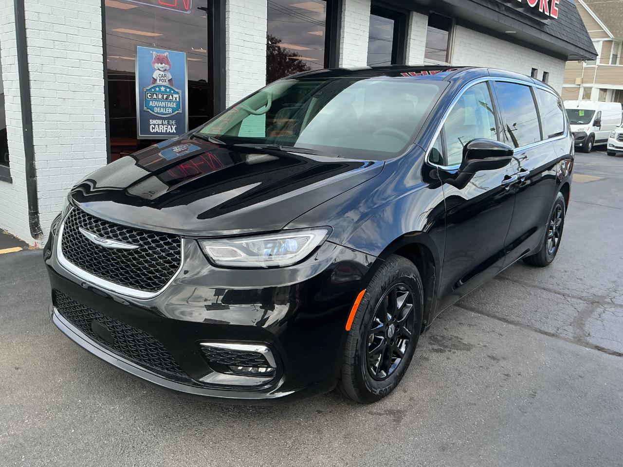 Chrysler Pacifica Touring L FWD 2023
