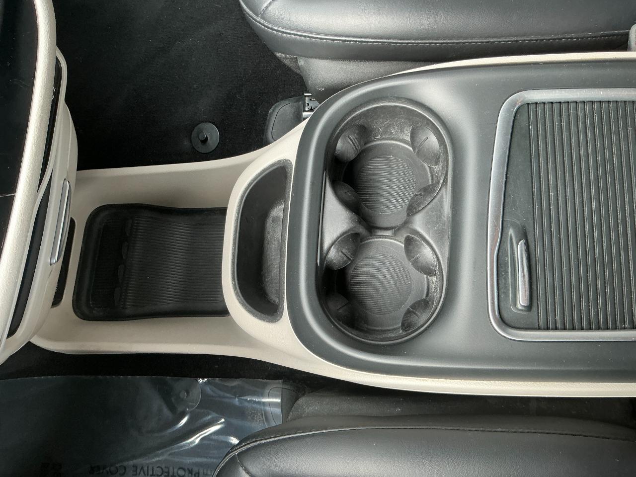Chrysler Pacifica Touring L FWD 2023