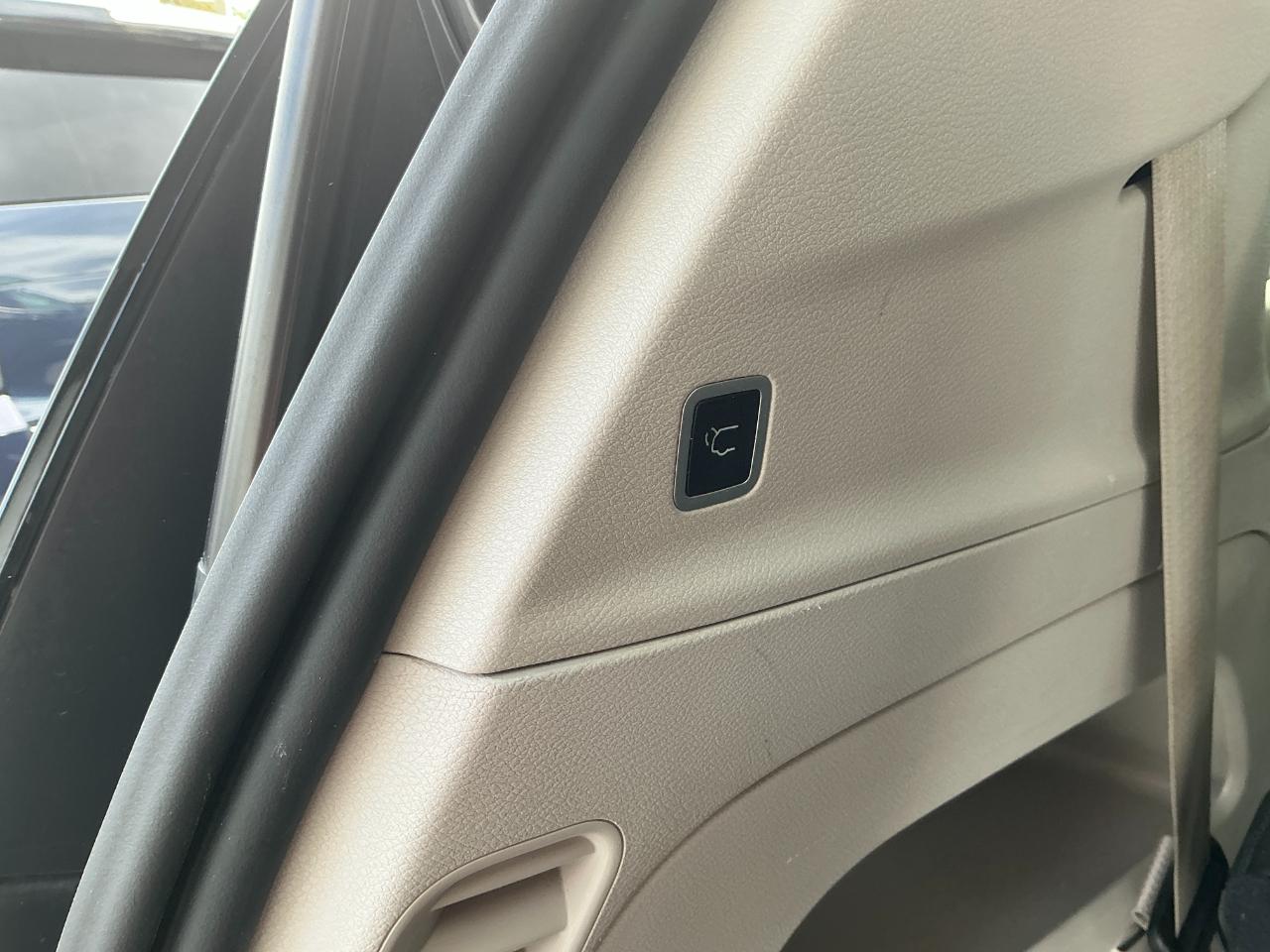 Chrysler Pacifica Touring L FWD 2023