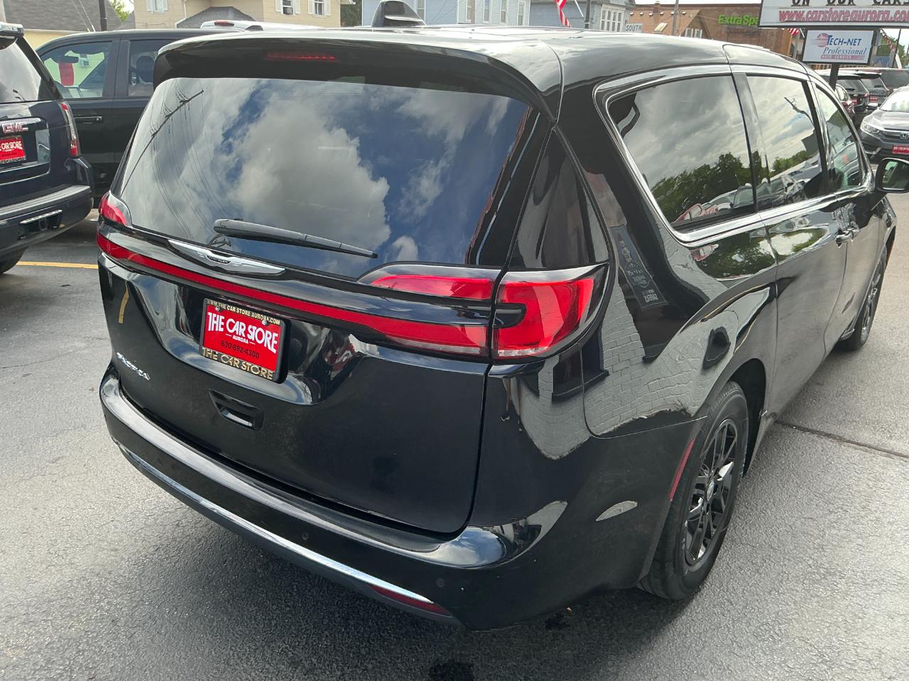 Chrysler Pacifica Touring L FWD 2023
