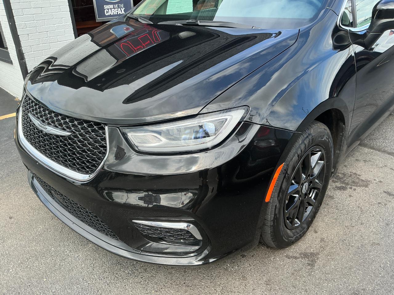 Chrysler Pacifica Touring L FWD 2023