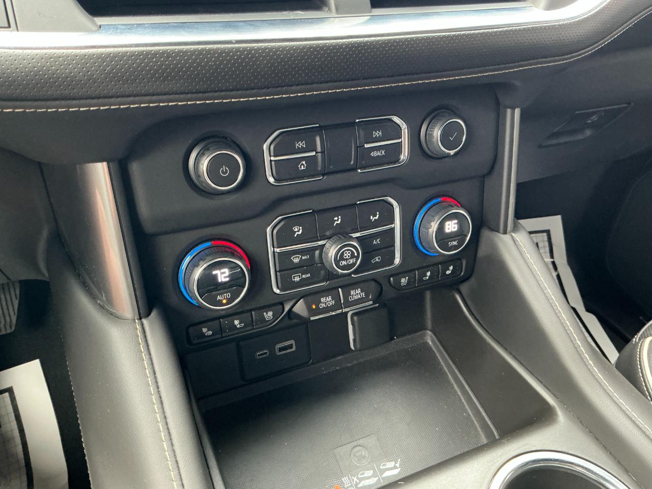Chevrolet Suburban 4WD 4dr Premier 2023