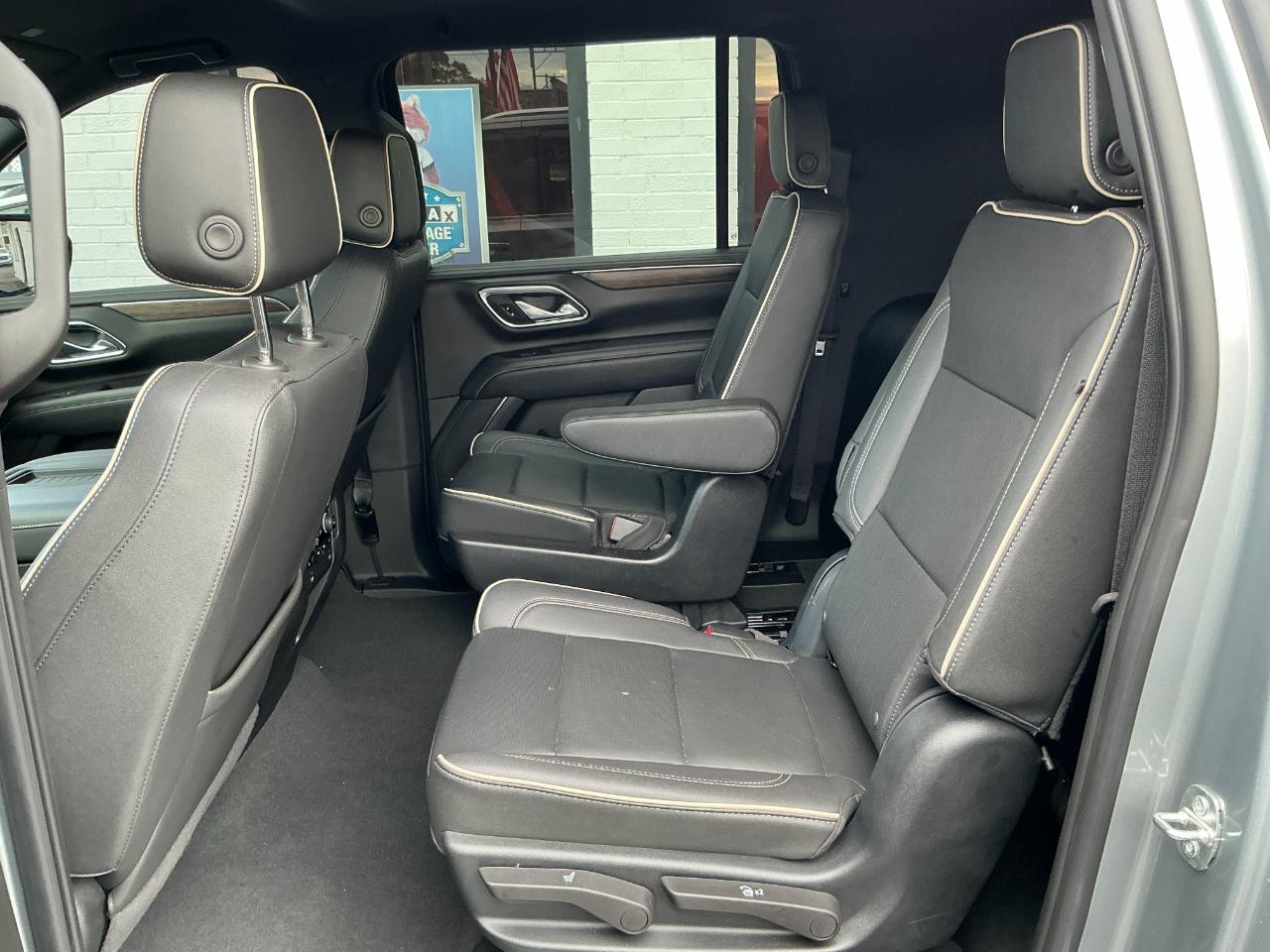 Chevrolet Suburban 4WD 4dr Premier 2023