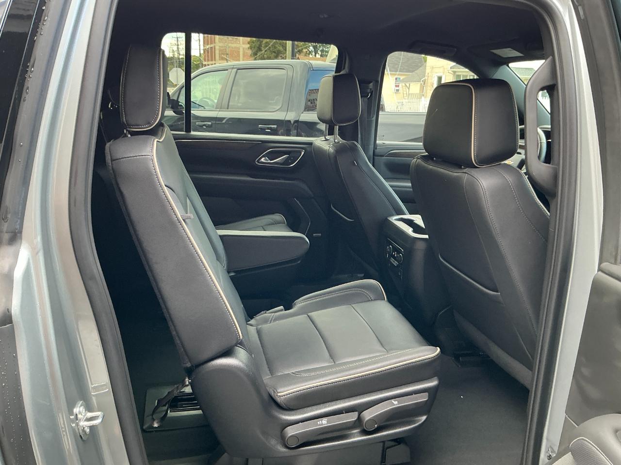 Chevrolet Suburban 4WD 4dr Premier 2023