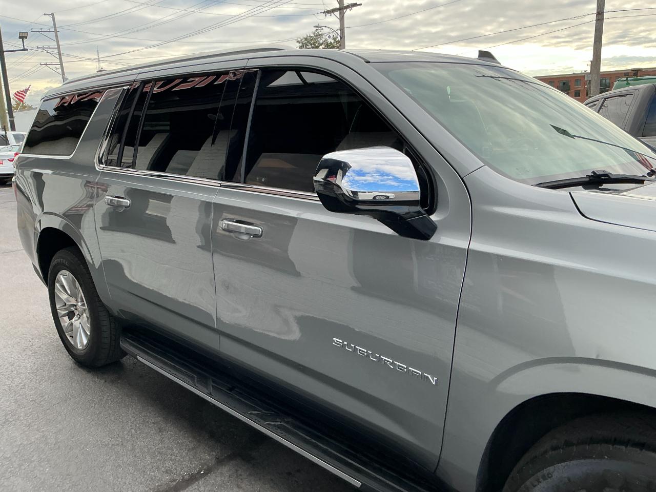 Chevrolet Suburban 4WD 4dr Premier 2023