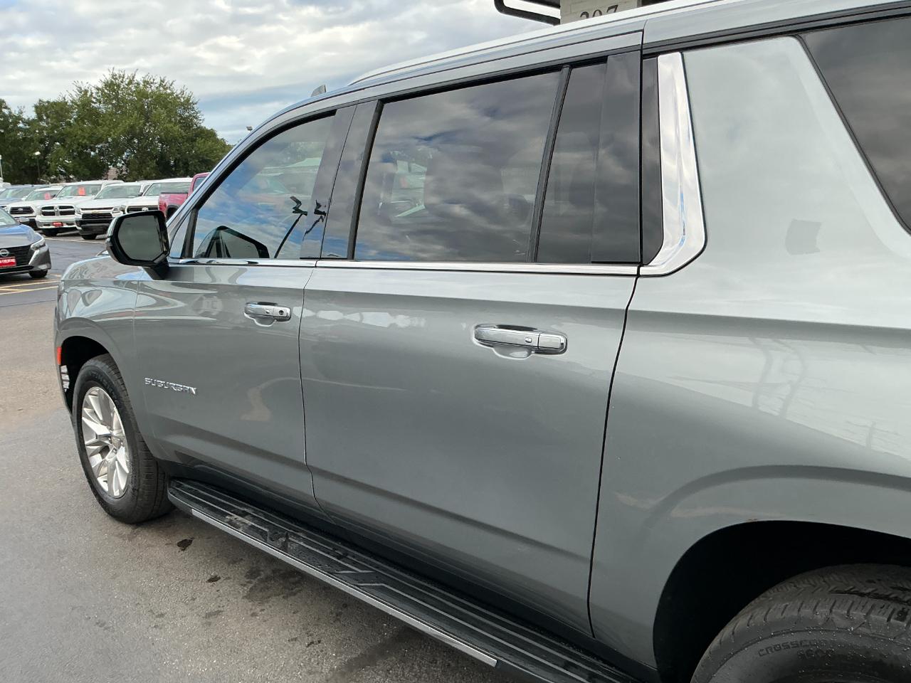 Chevrolet Suburban 4WD 4dr Premier 2023