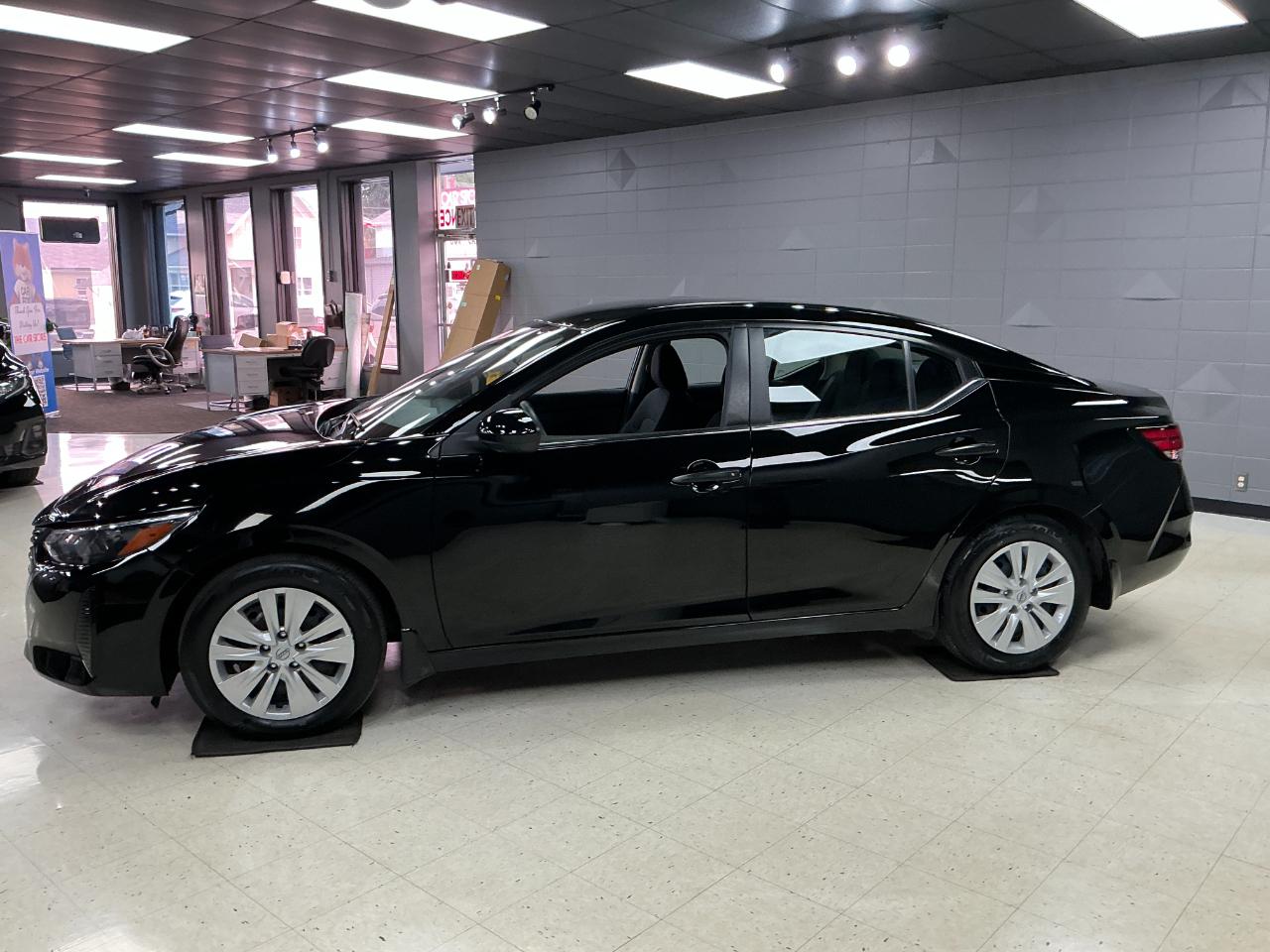 Nissan Sentra S CVT 2025