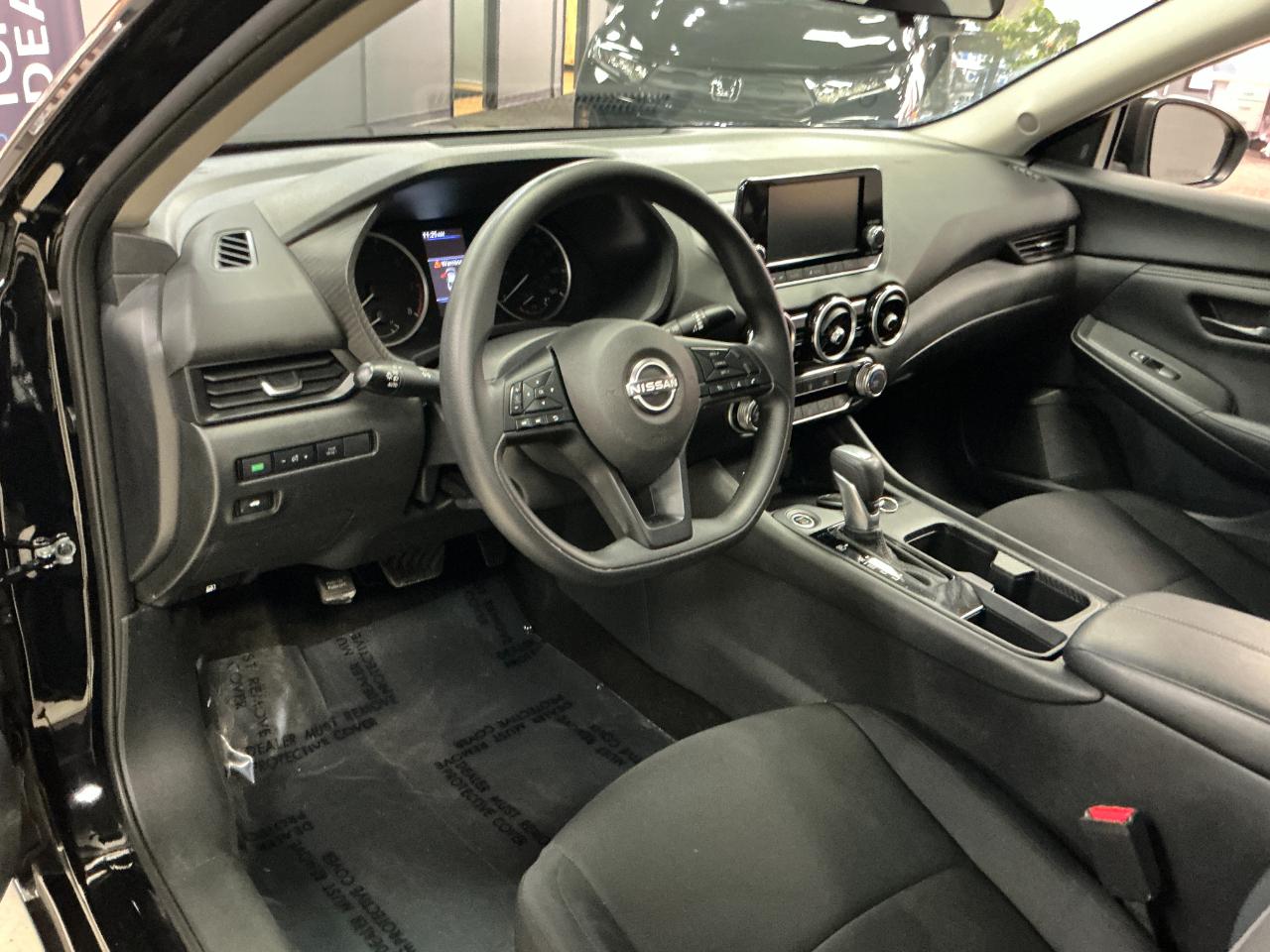 Nissan Sentra S CVT 2025
