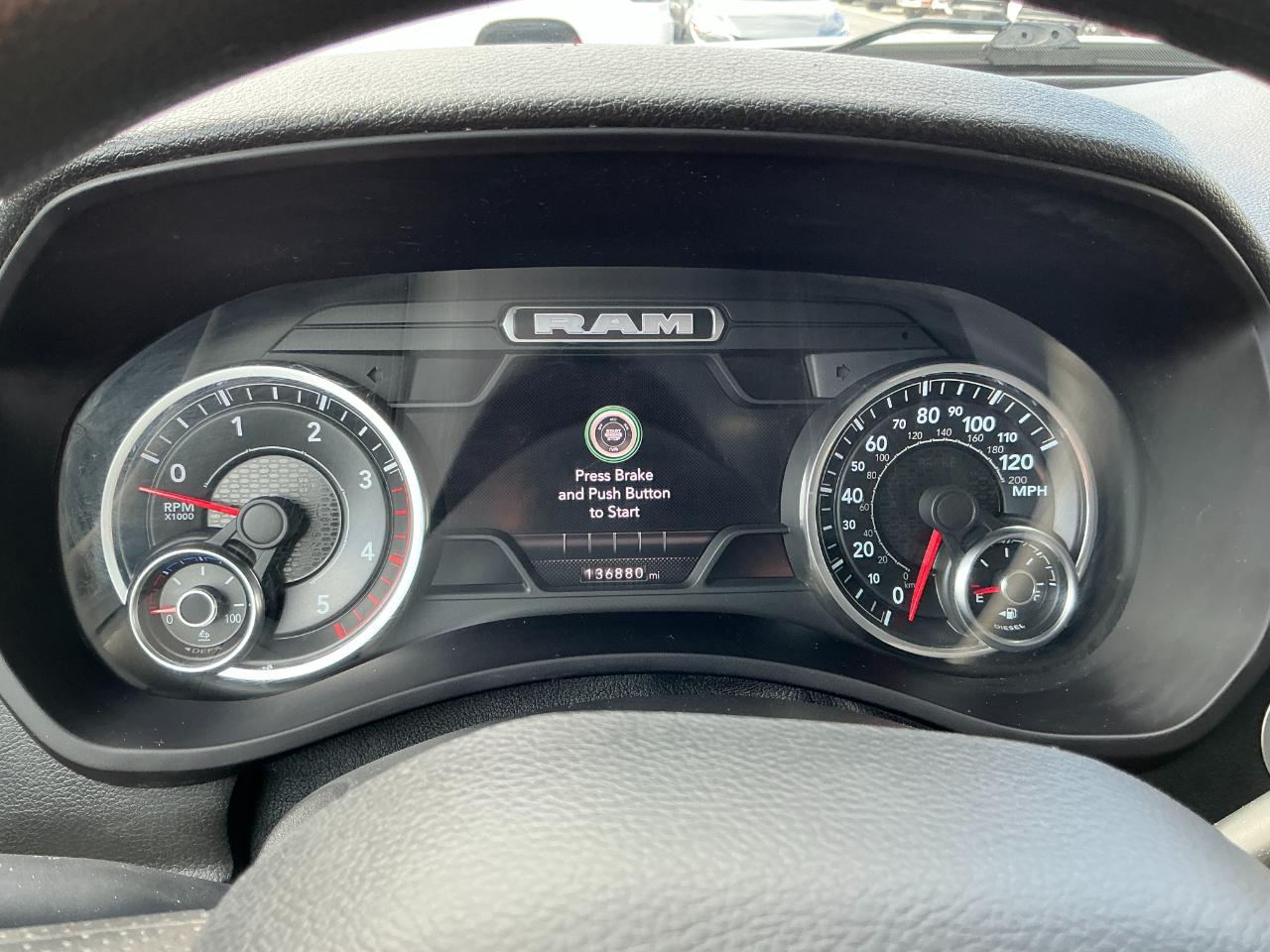 RAM 2500 Tradesman 4x4 Crew Cab 8' Box 2022
