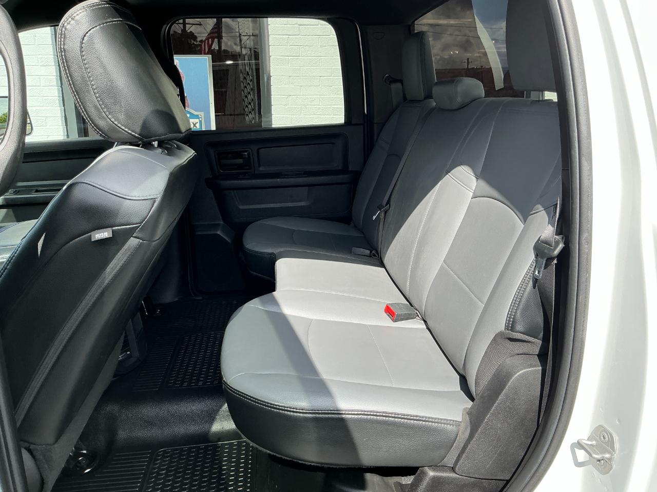 RAM 2500 Tradesman 4x4 Crew Cab 8' Box 2022