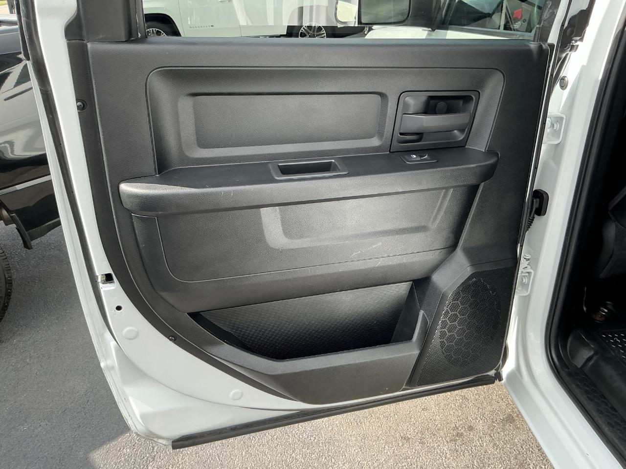 RAM 2500 Tradesman 4x4 Crew Cab 8' Box 2022