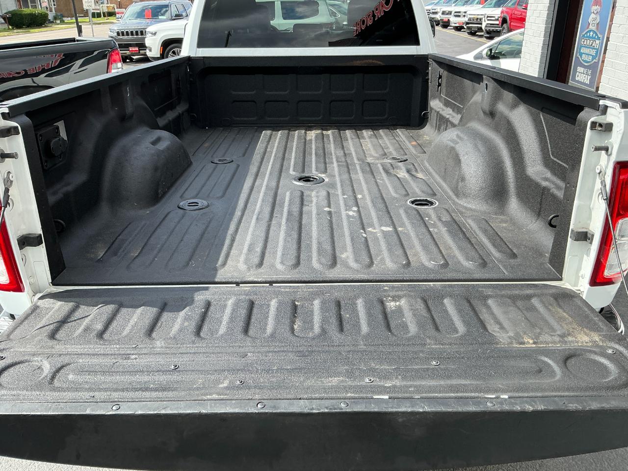 RAM 2500 Tradesman 4x4 Crew Cab 8' Box 2022
