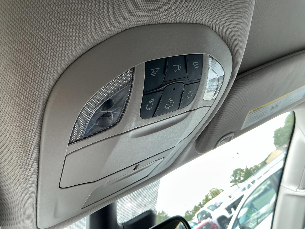Chrysler Pacifica Touring L FWD 2024