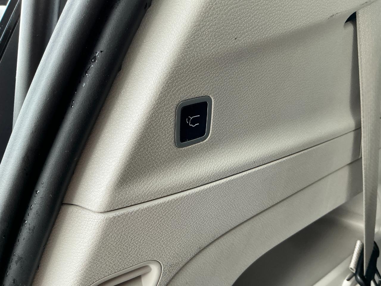 Chrysler Pacifica Touring L FWD 2024