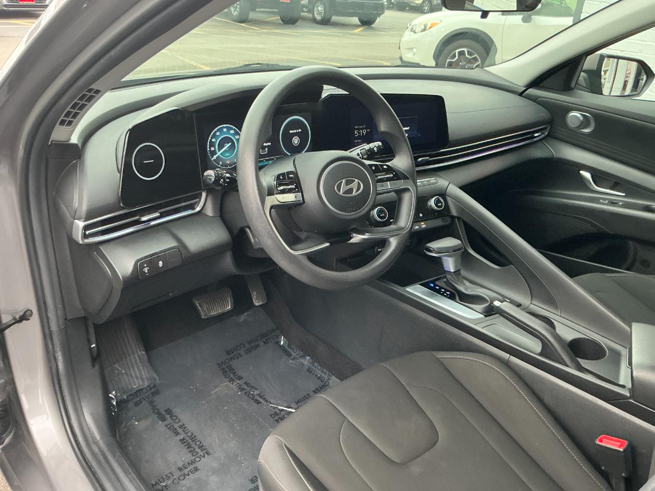 Hyundai Elantra SEL IVT 2024