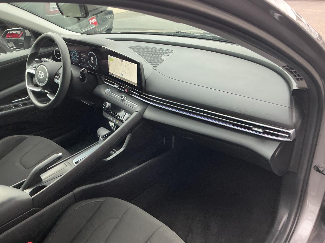 Hyundai Elantra SEL IVT 2024