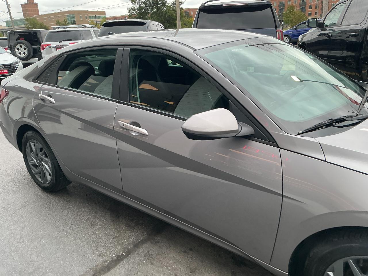 Hyundai Elantra SEL IVT 2024
