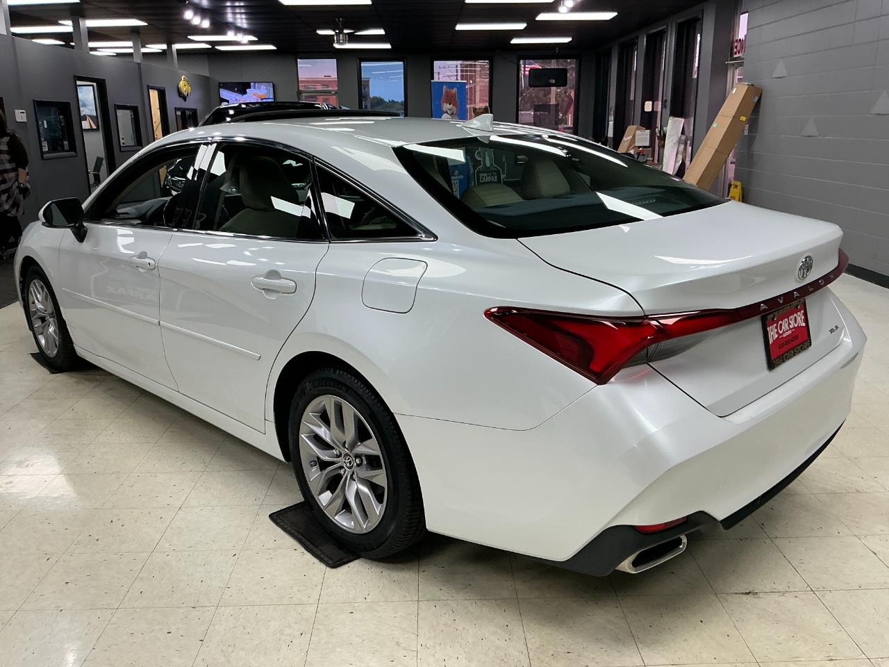 Toyota Avalon XLE (Natl) 2019