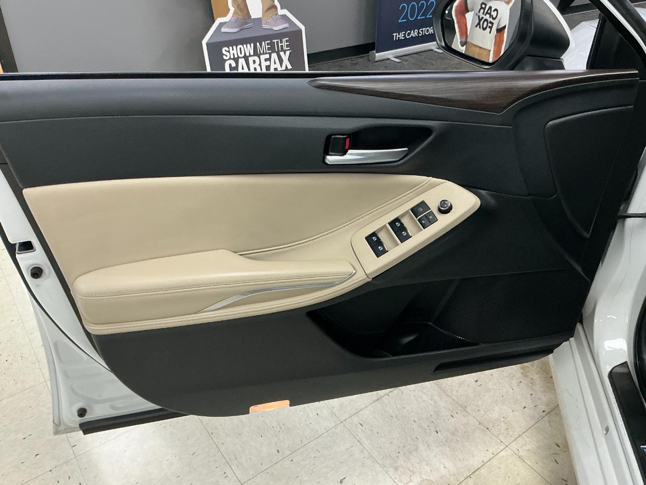 Toyota Avalon XLE (Natl) 2019