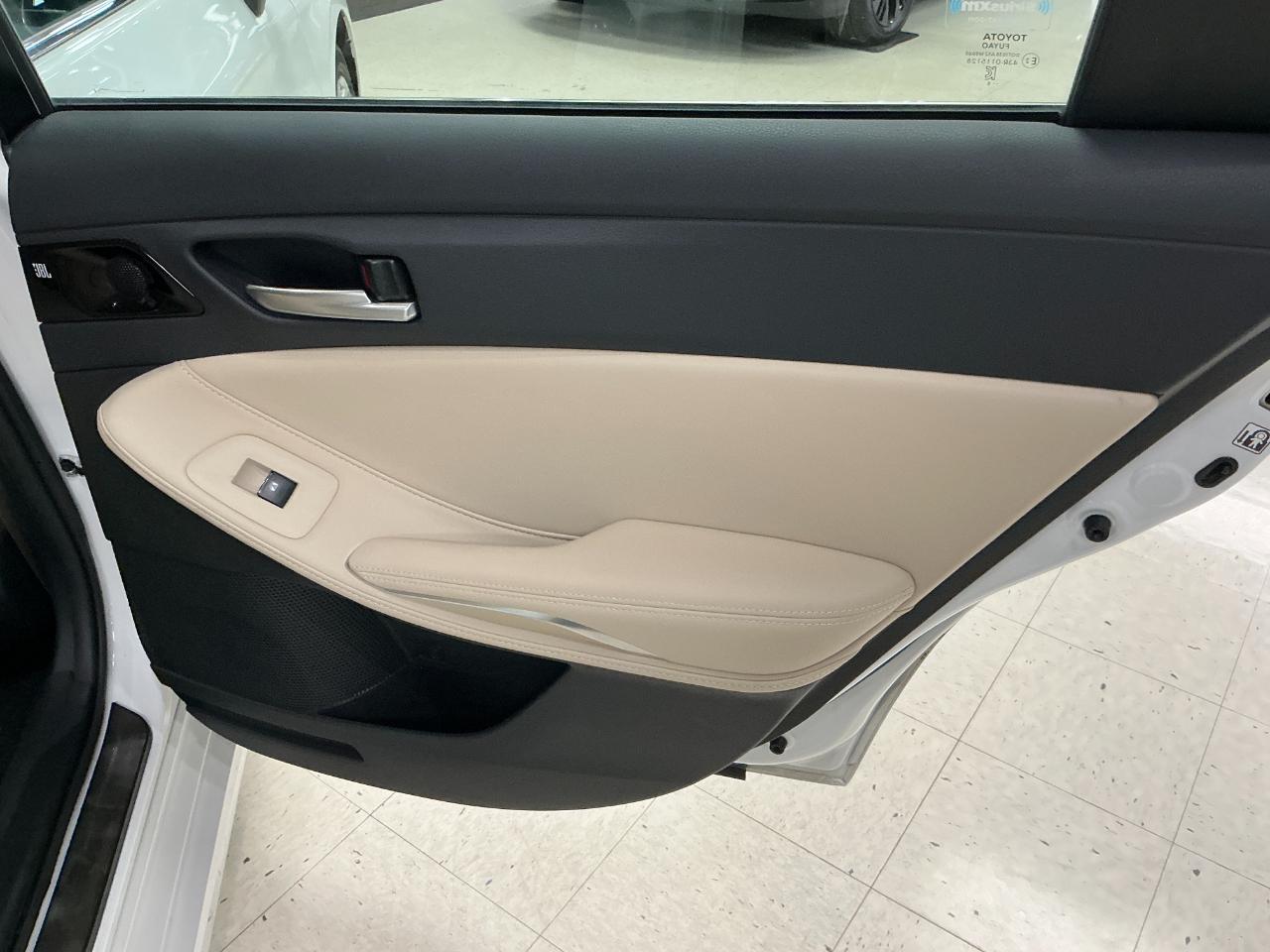 Toyota Avalon XLE (Natl) 2019