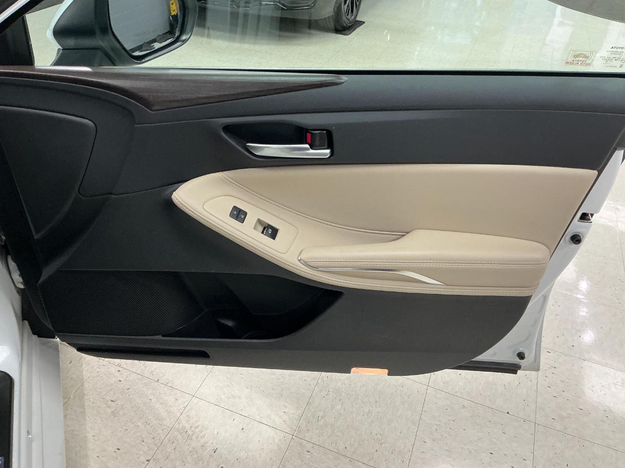 Toyota Avalon XLE (Natl) 2019