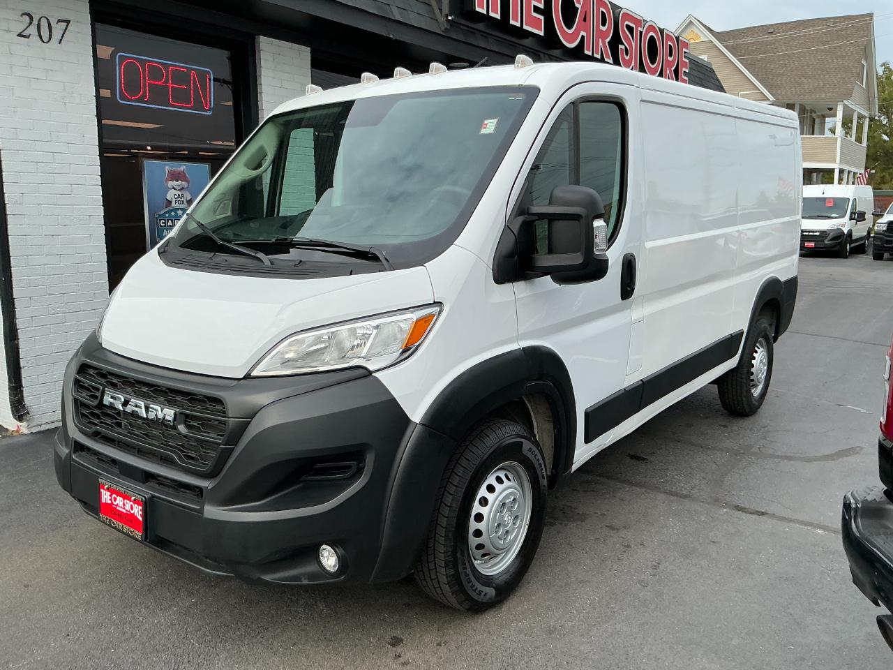 RAM ProMaster Cargo Van Tradesman 2500 Low Roof 136" WB w/Pass Seat 2025