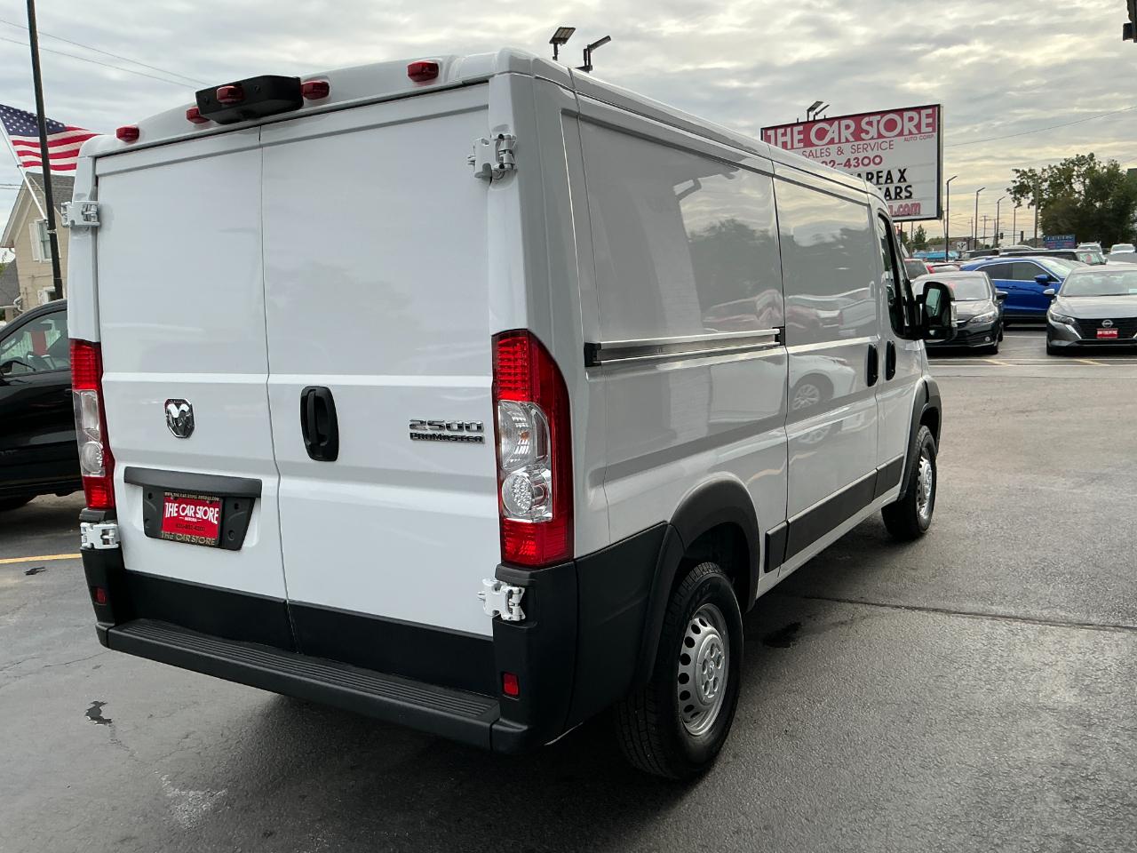 RAM ProMaster Cargo Van Tradesman 2500 Low Roof 136" WB w/Pass Seat 2025