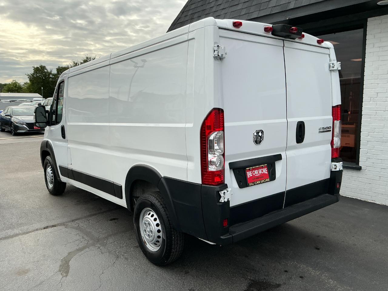 RAM ProMaster Cargo Van Tradesman 2500 Low Roof 136" WB w/Pass Seat 2025