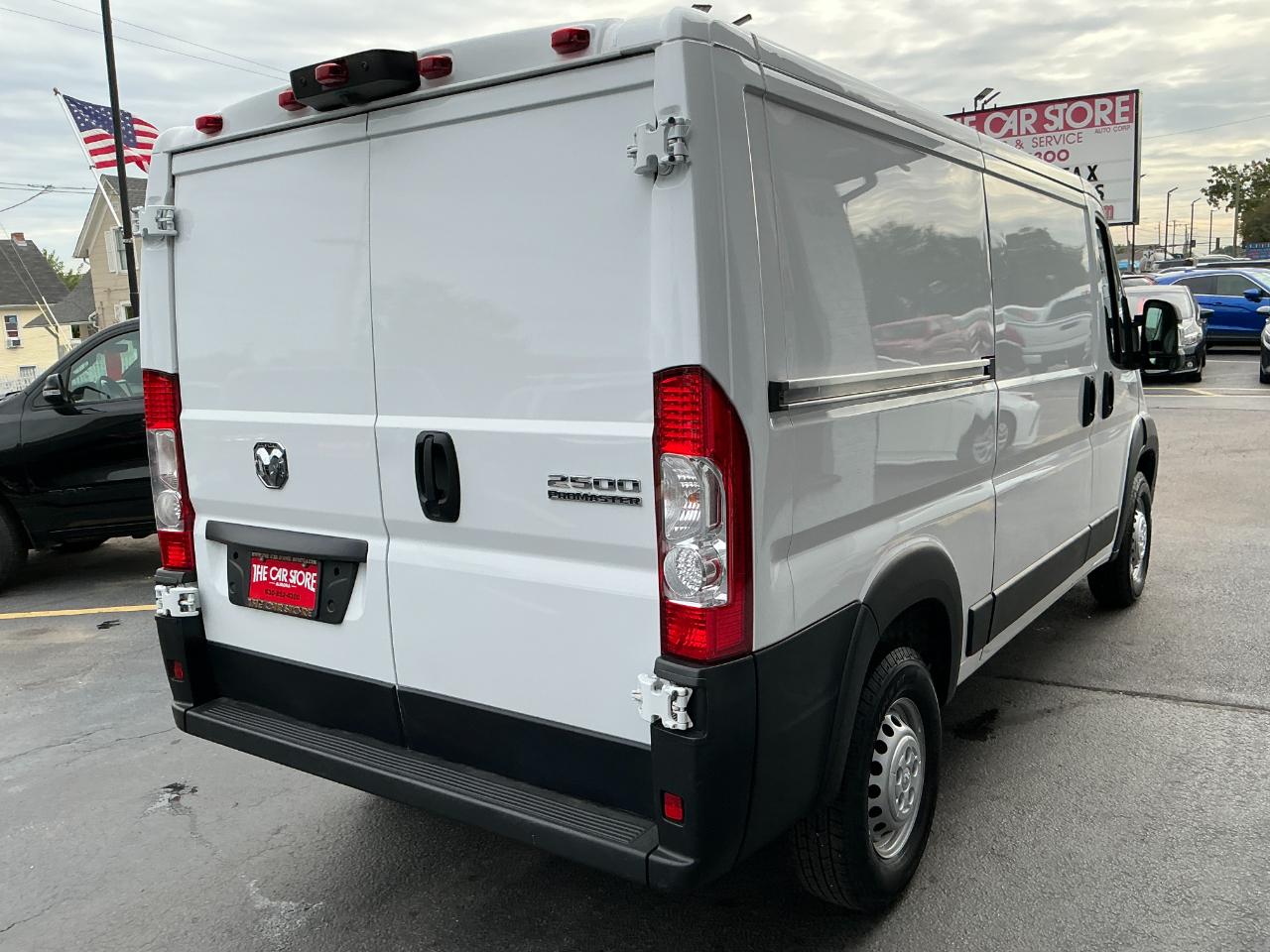 RAM ProMaster Cargo Van Tradesman 2500 Low Roof 136" WB w/Pass Seat 2025