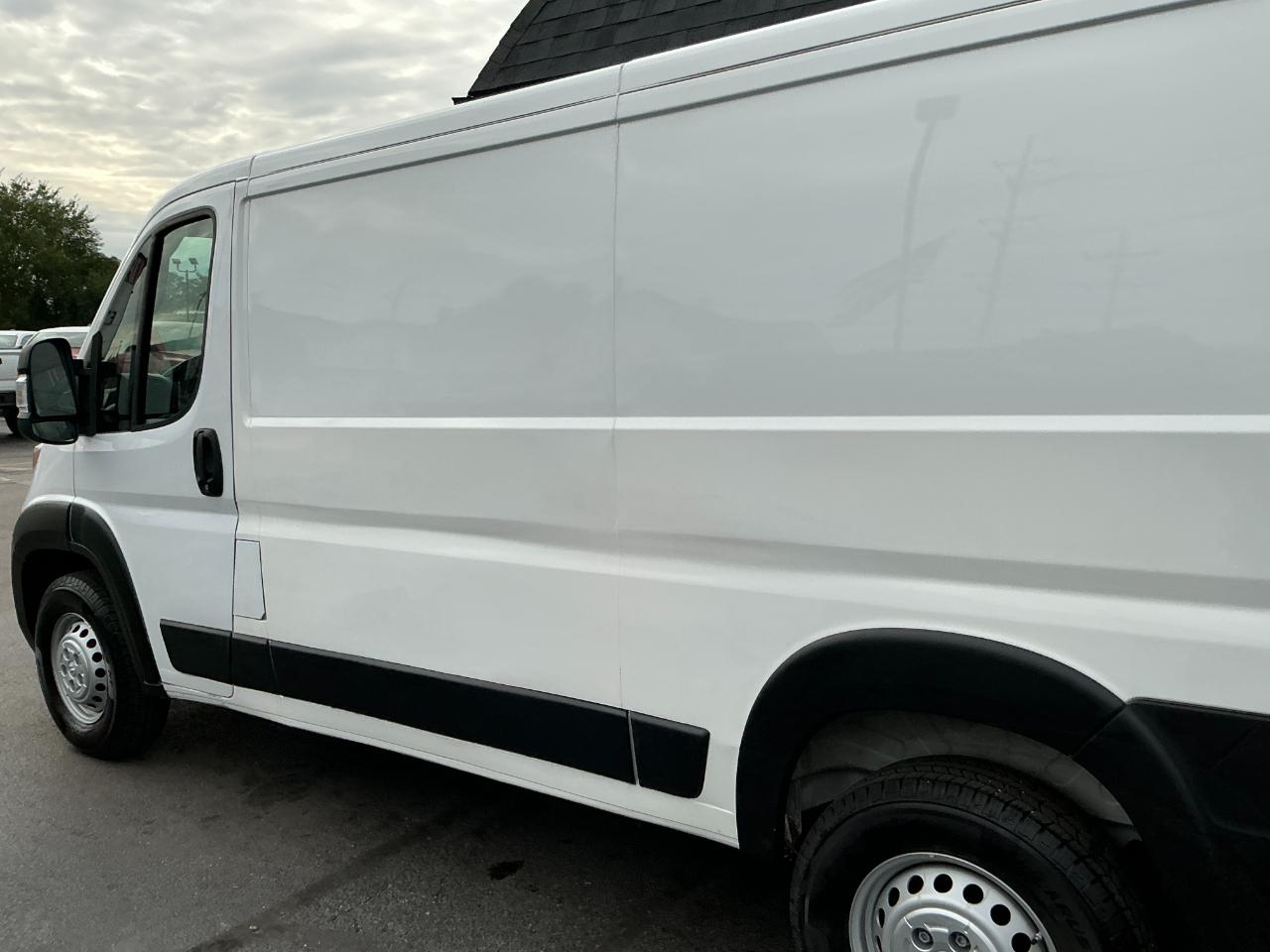 RAM ProMaster Cargo Van Tradesman 2500 Low Roof 136" WB w/Pass Seat 2025