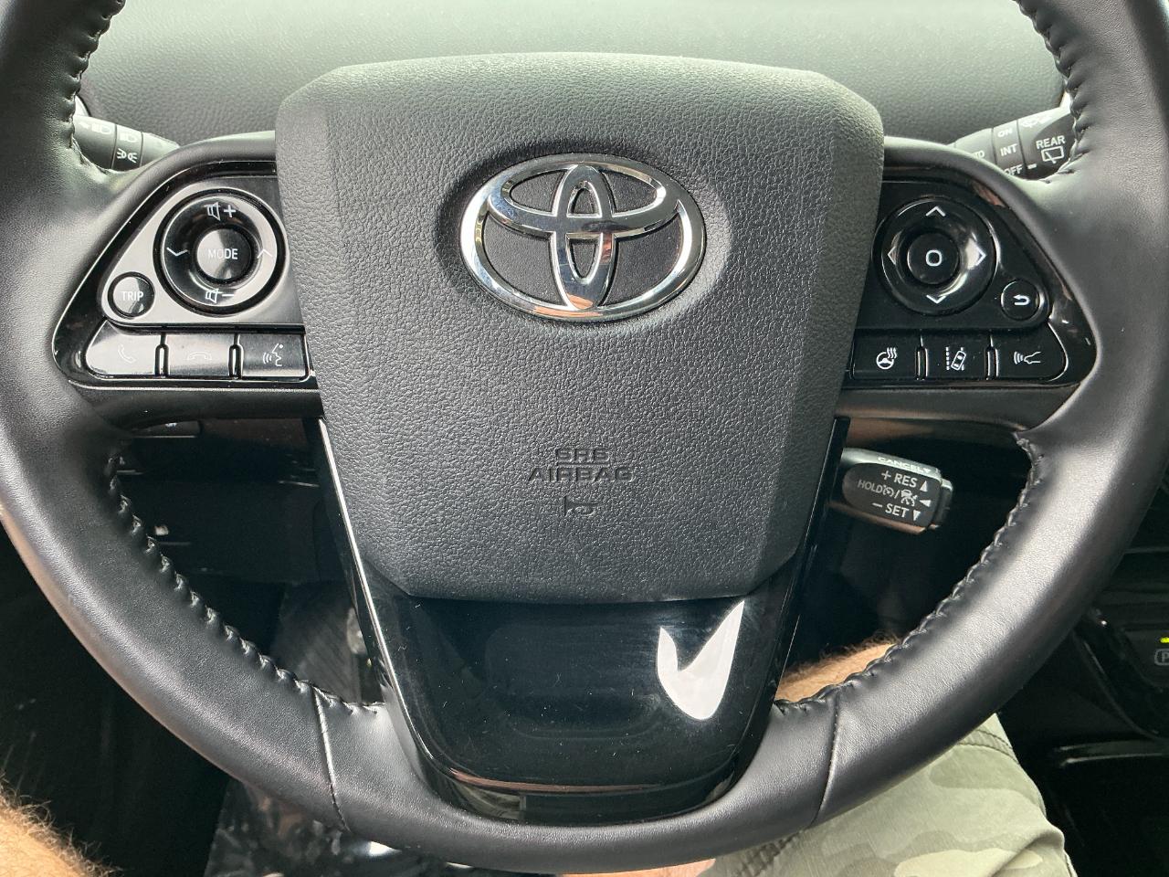 Toyota Prius XLE AWD-e (Natl) 2022