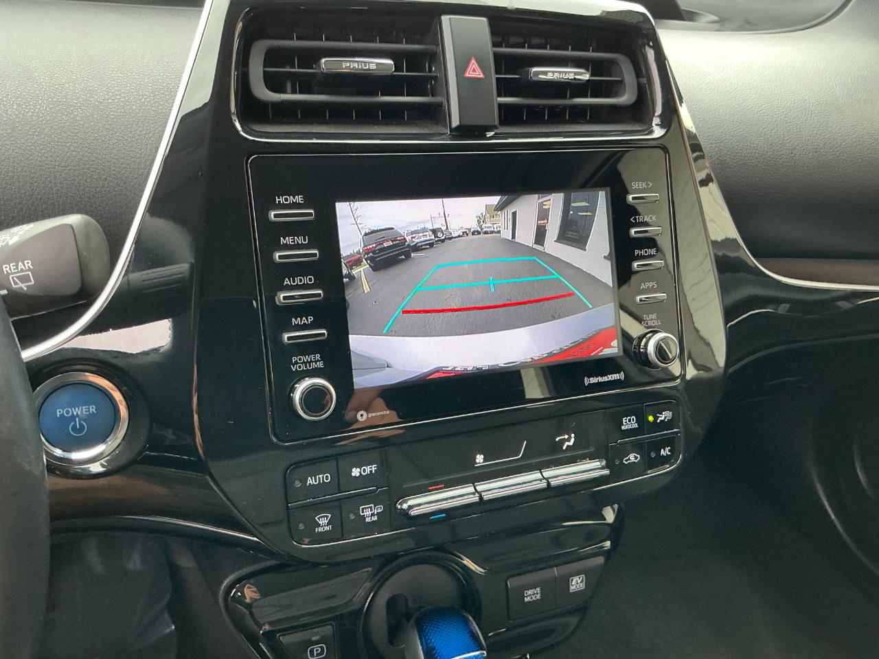 Toyota Prius XLE AWD-e (Natl) 2022