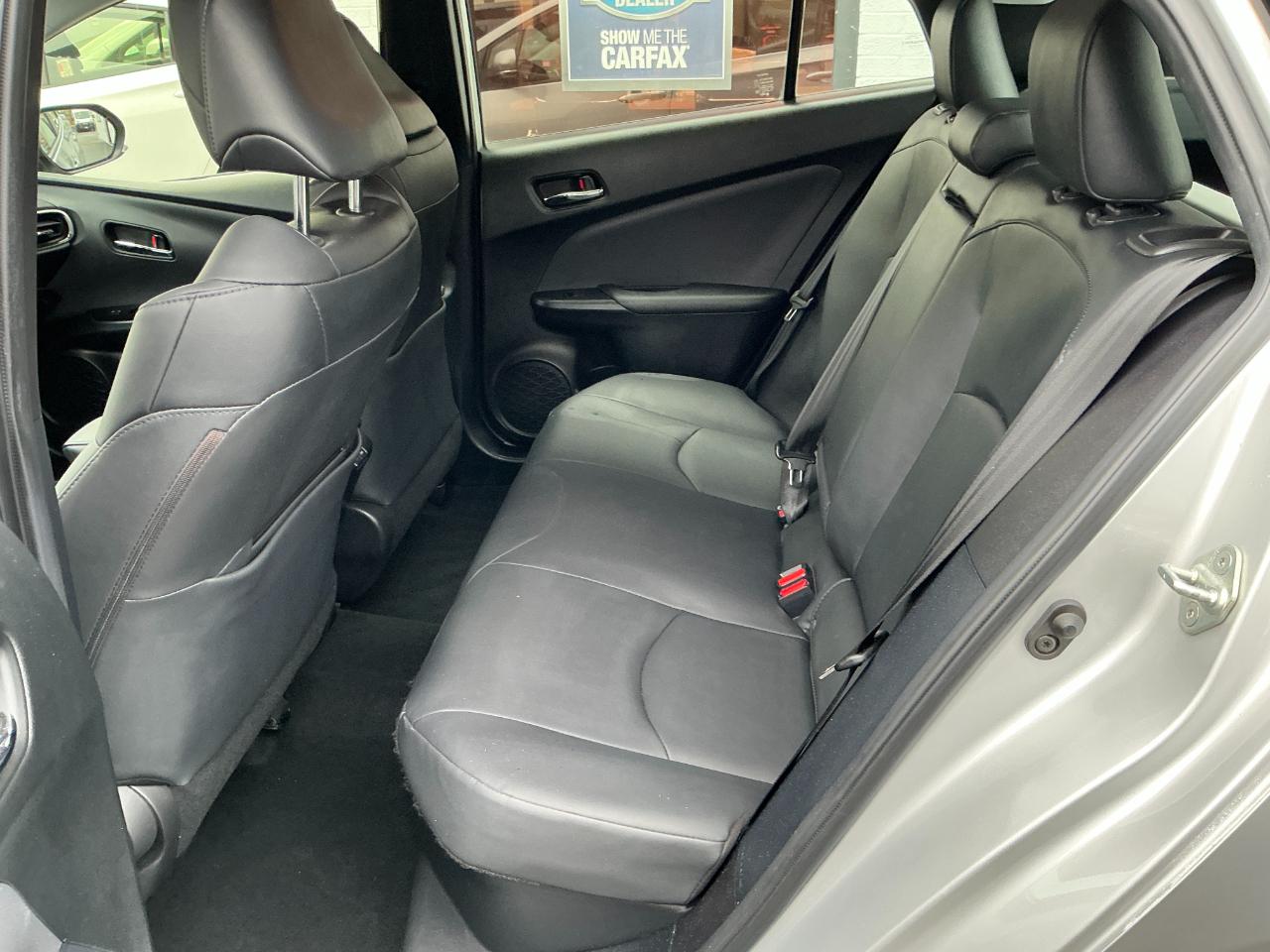 Toyota Prius XLE AWD-e (Natl) 2022
