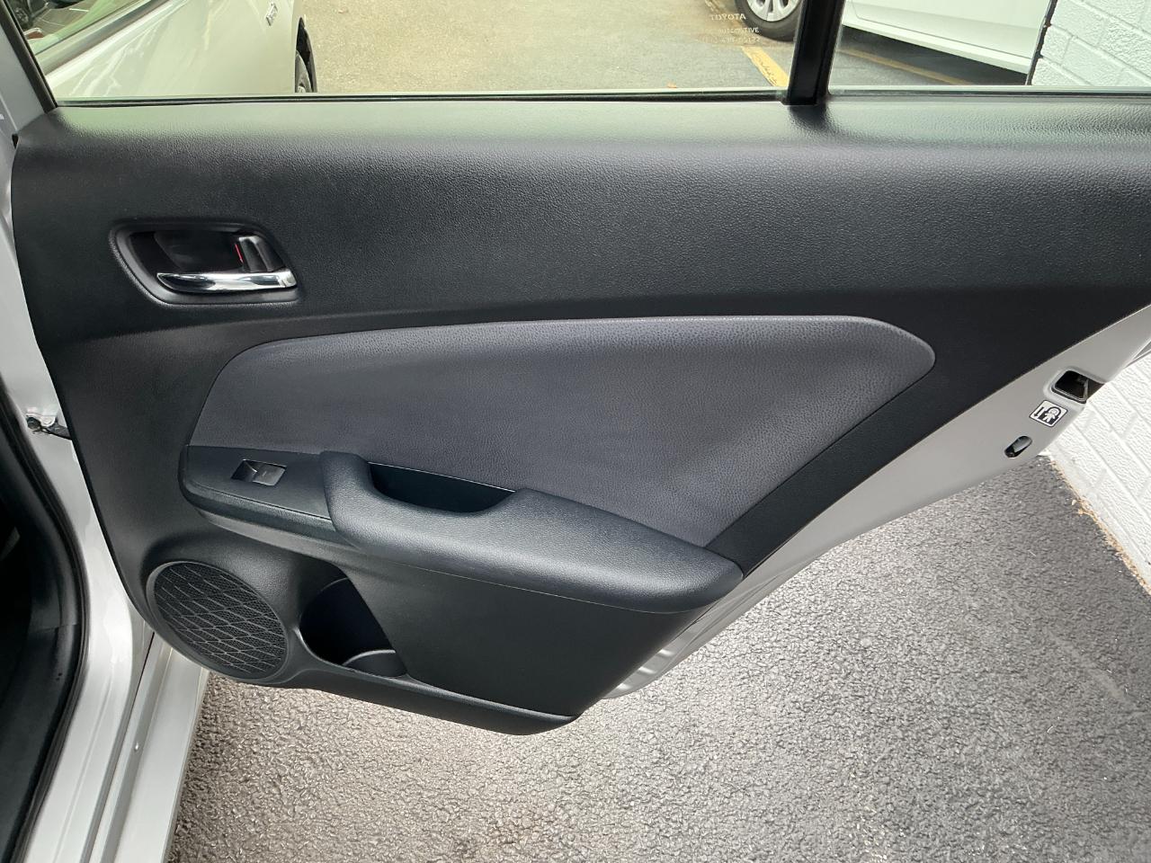 Toyota Prius XLE AWD-e (Natl) 2022