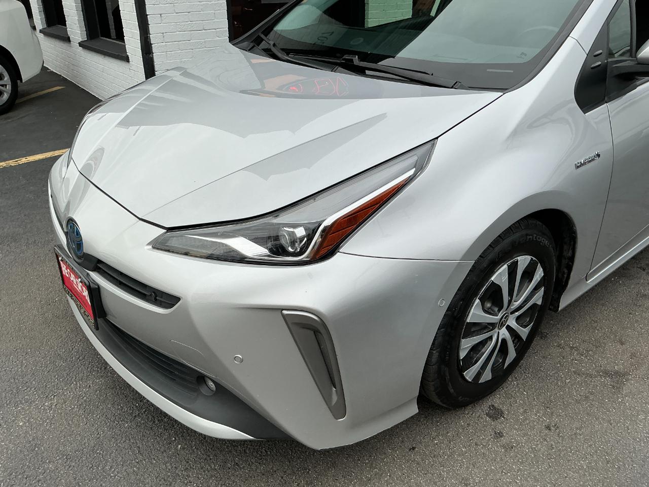 Toyota Prius XLE AWD-e (Natl) 2022