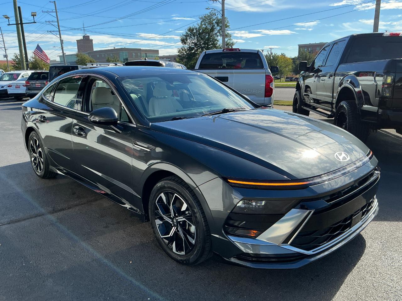 Hyundai Sonata SEL FWD 2025