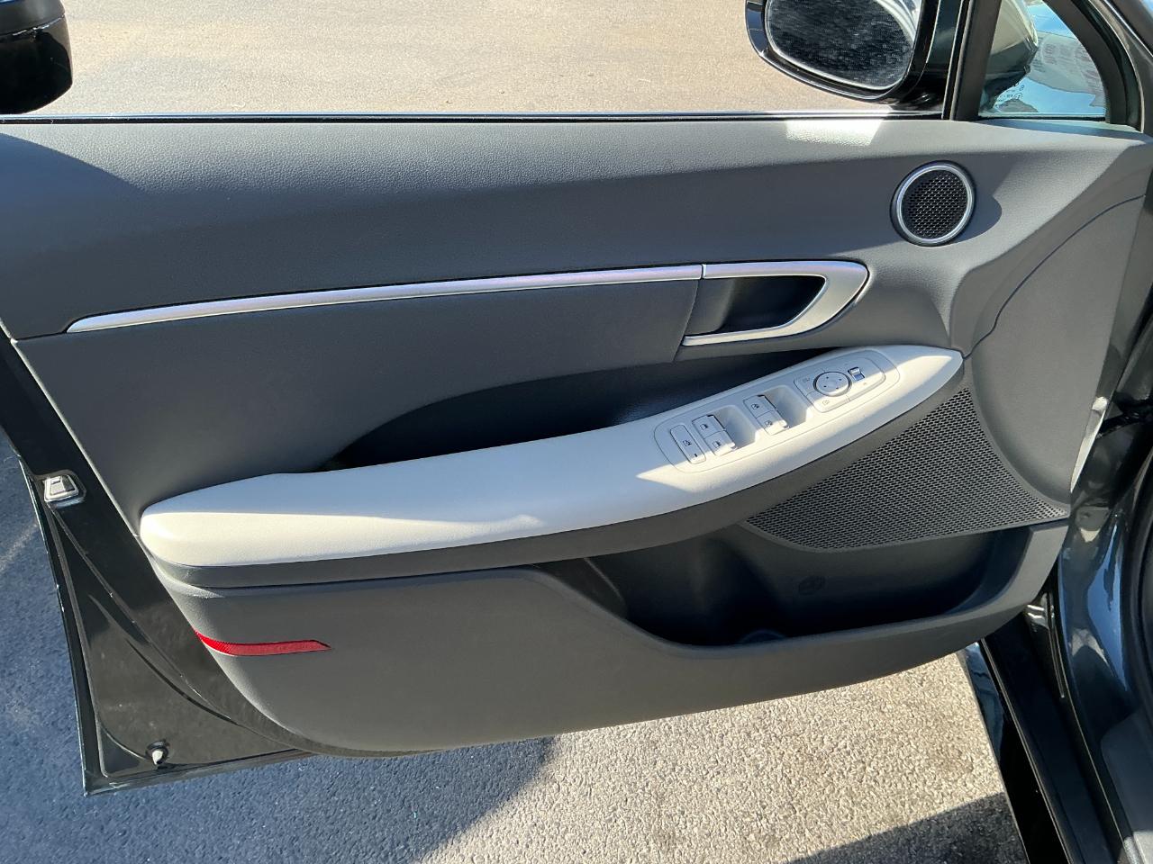 Hyundai Sonata SEL FWD 2025