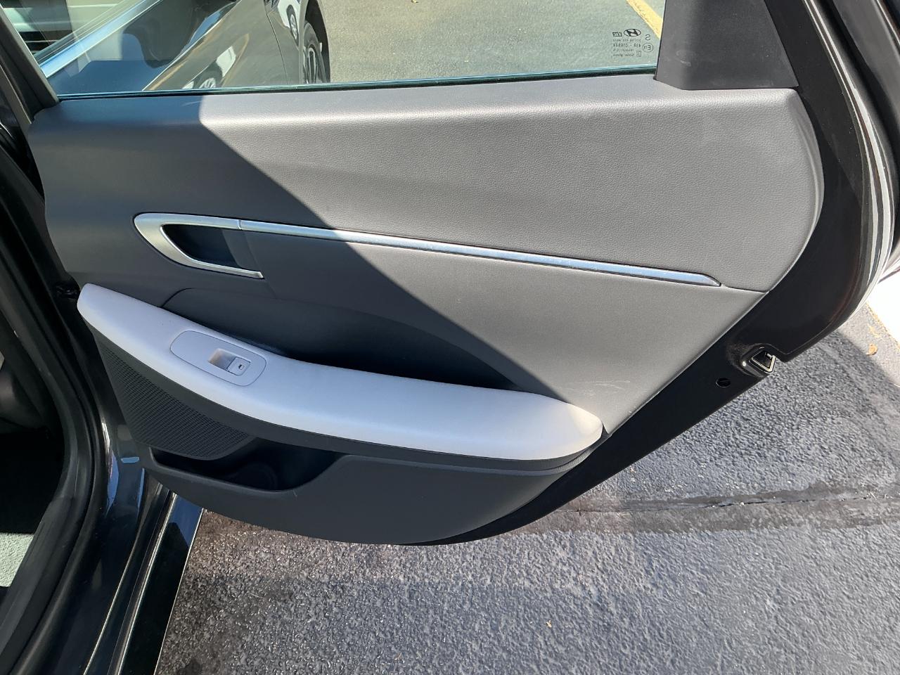 Hyundai Sonata SEL FWD 2025