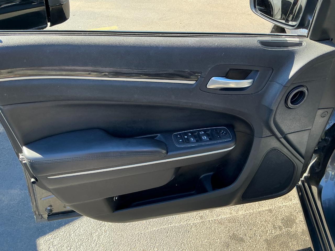 Chrysler 300 Touring AWD 2022