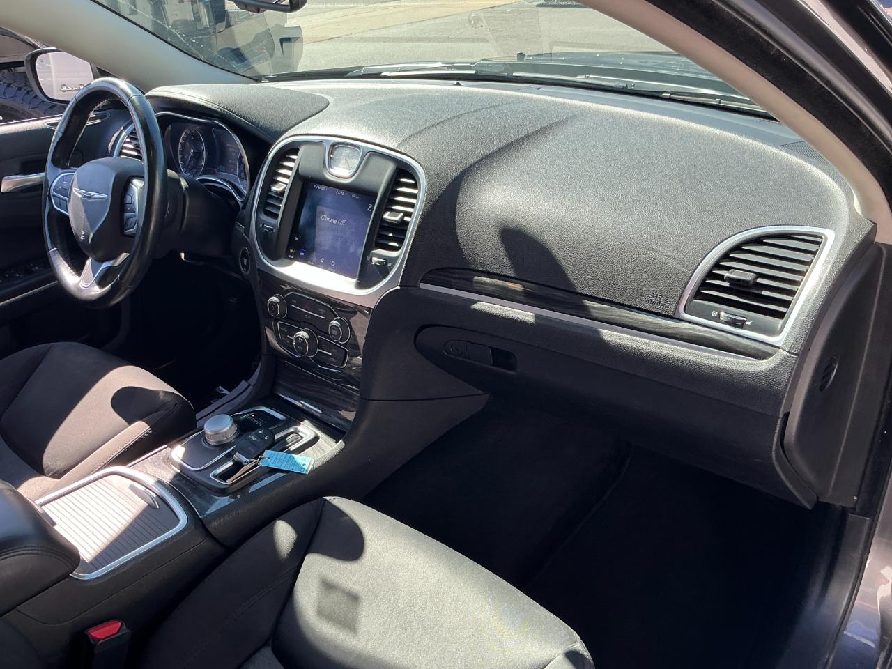 Chrysler 300 Touring AWD 2022