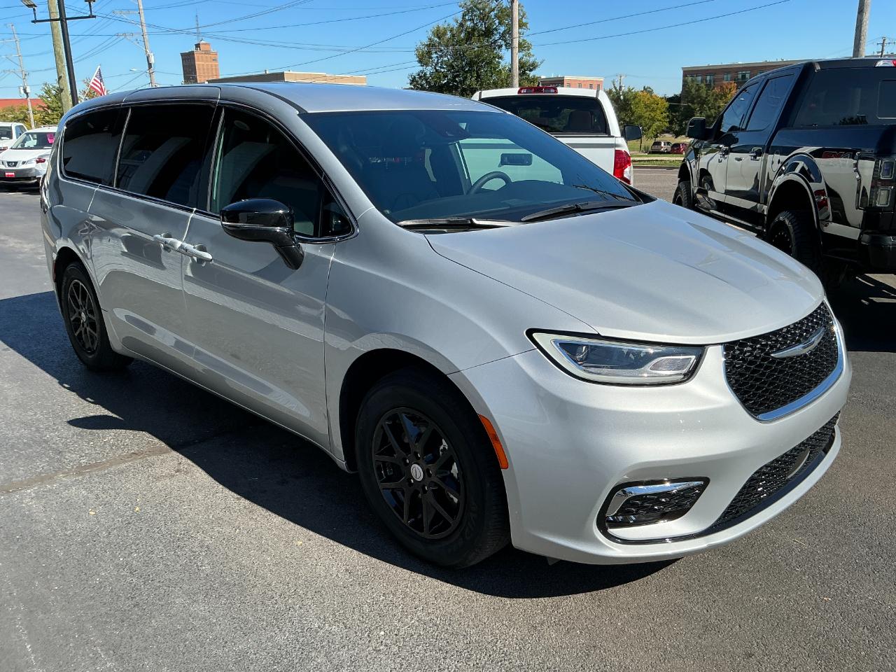 Chrysler Pacifica Select FWD 2026