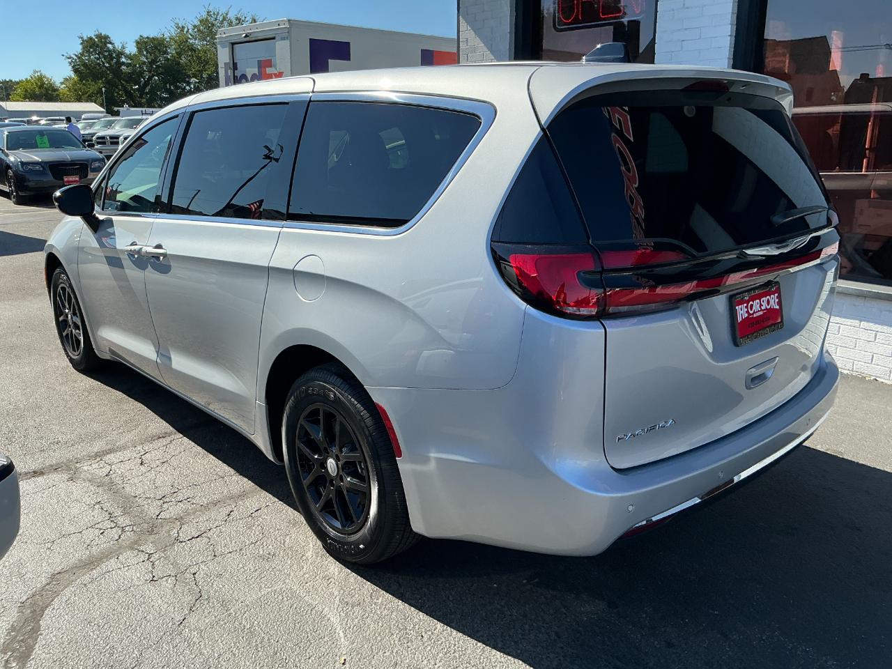 Chrysler Pacifica Select FWD 2026