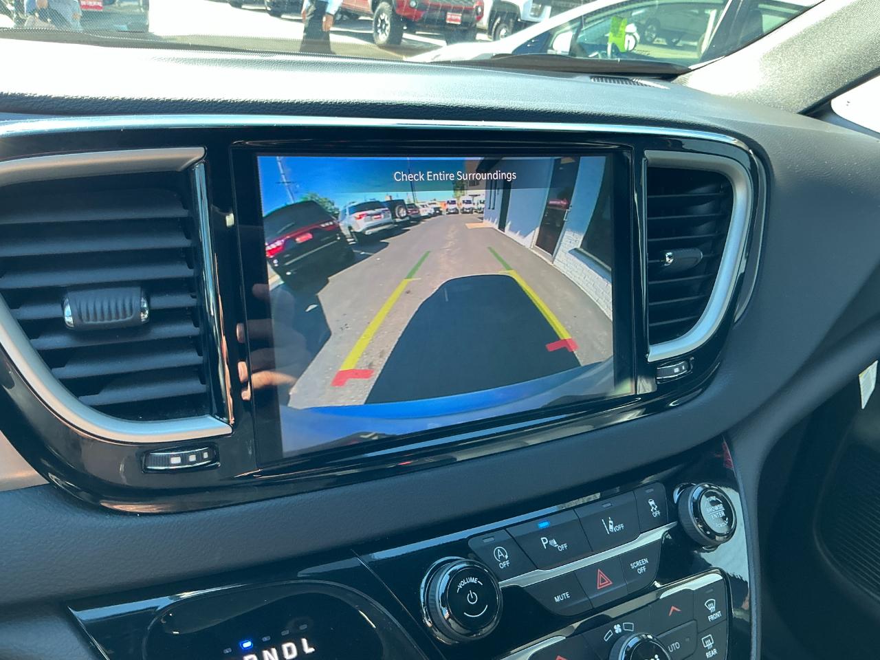 Chrysler Pacifica Select FWD 2026
