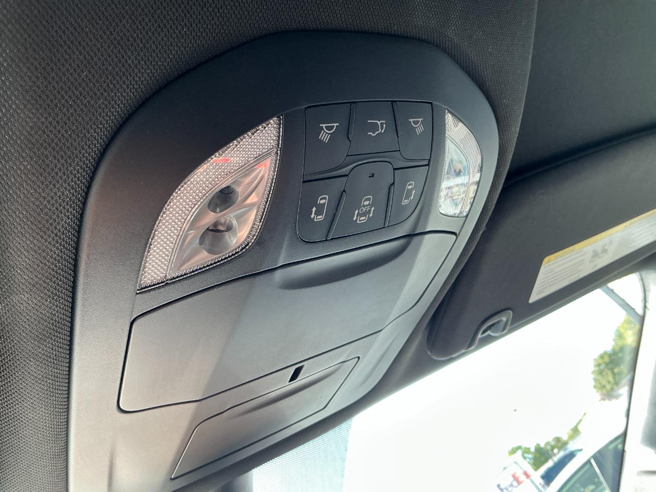 Chrysler Pacifica Select FWD 2026