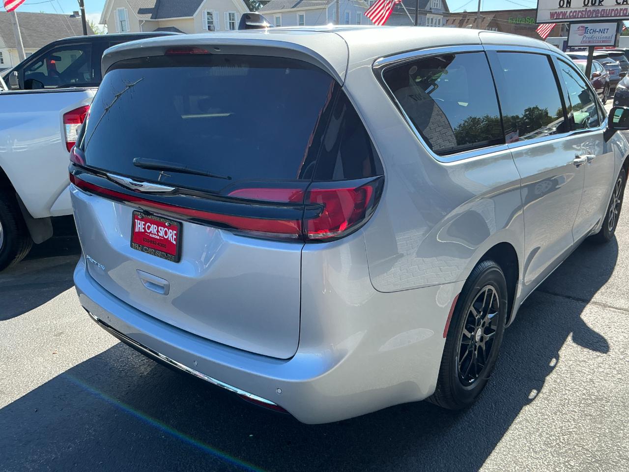Chrysler Pacifica Select FWD 2026